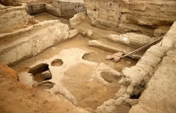 На месте археологических раскопок

