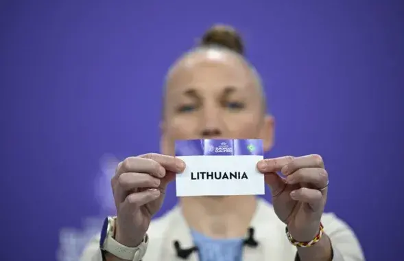 Футболистки Литвы отказываются играть с белорусками
