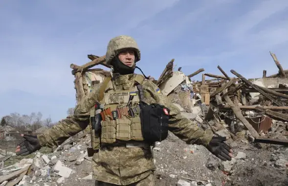 Украинские деревни и города на линии фронта лежат в руинах
