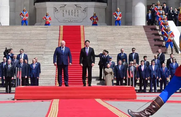 В Монголии Александра Лукашенко назвали "военным преступником"

