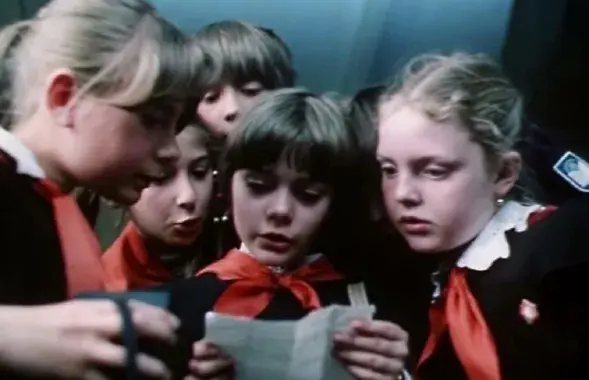 Кадр из фильма "Гостья из будущего", снятого в 1980-е
