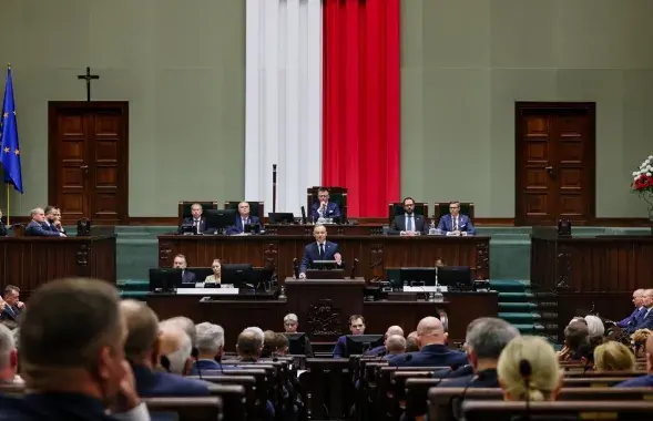 Выступает Анджей Дуда
