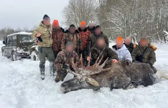 "Закрыты клуб" паляўнічых
