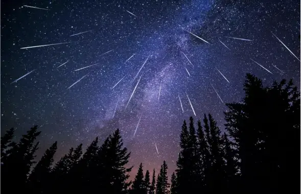 Патокі Арыянідаў у небе
