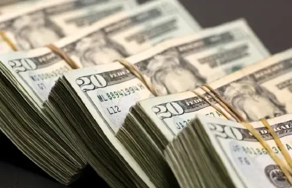Доллары, иллюстративное фото
