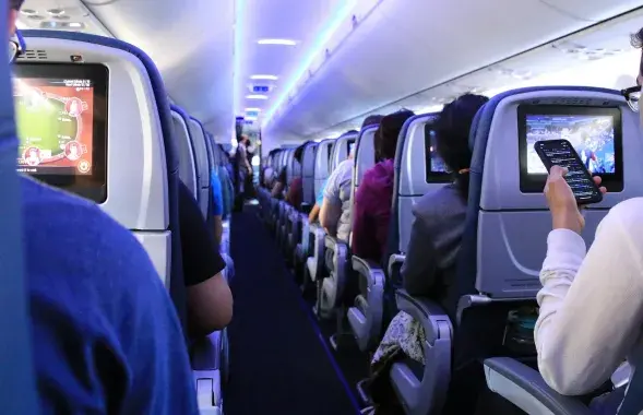 Пассажиры имели уникальную возможность дважды встретить Новый год
