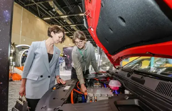 В Беларуси создают многострадальный электромобиль
