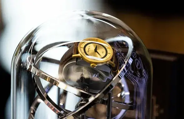 Часы, посвященные Короткевичу
