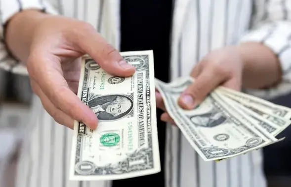 На этой неделе курс доллара только снижался
