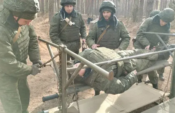 Адпрацоўвалі не толькі эвакуацыю, але і сартаванне параненых вайскоўцаў
