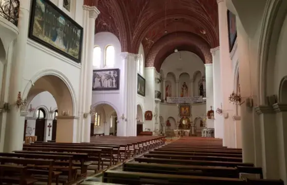 Интерьер Красного костела
