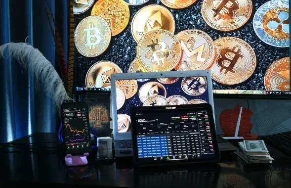 Криптовалюта, иллюстративное фото
