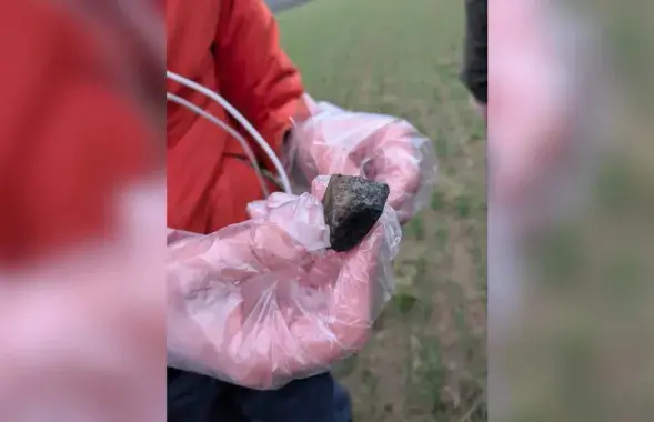 Осколки искали волонтеры и энтузиасты
