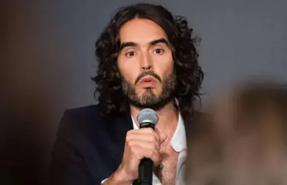 Расэл Брэнд
