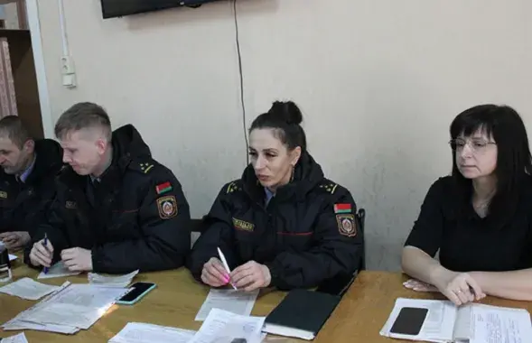 Милиционеры занимаются "содействием трудоустройства" безработных
