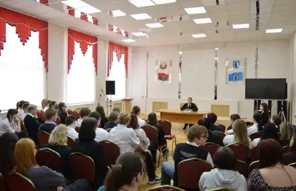 Выездной суд
