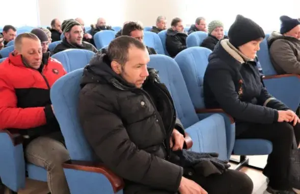 Сбор "тунеядцев" с помощью милиции
