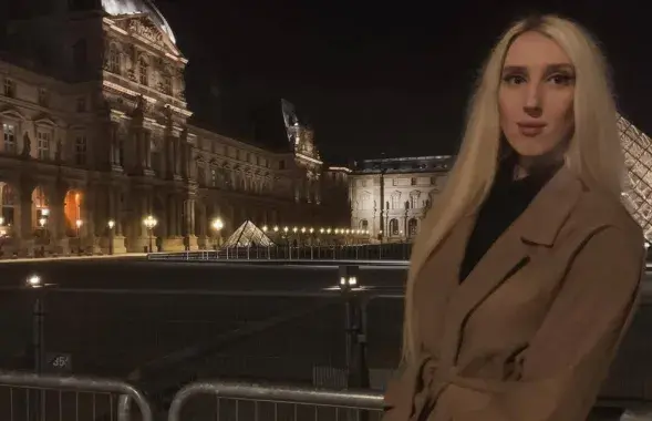 Транс-девушка Диана