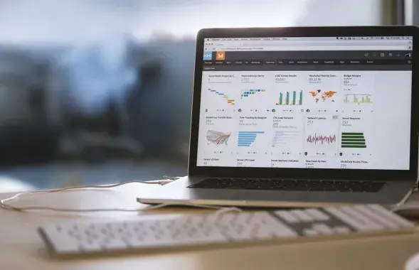 Гаджет на столе