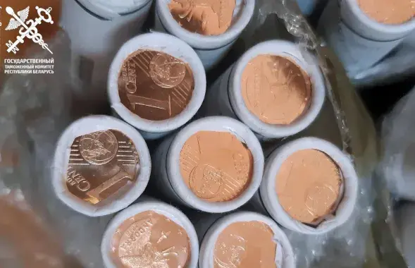 Белорус вез через границу монеты
