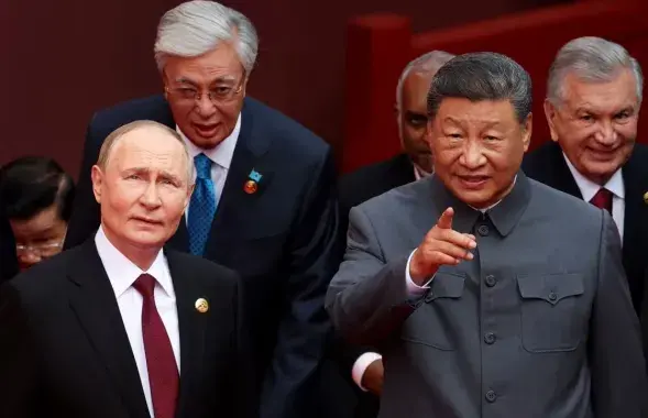 Пуцін і Сі&nbsp;
