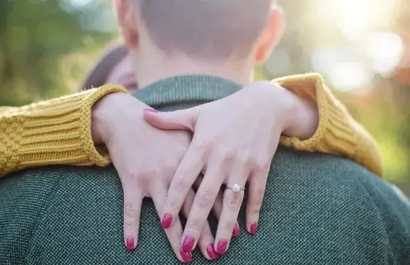 Возможна ли близость без романтики? А секс?
