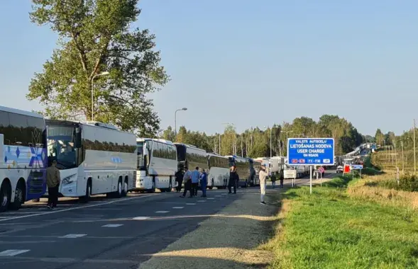 Автобусы на латвийско-белорусской границе
