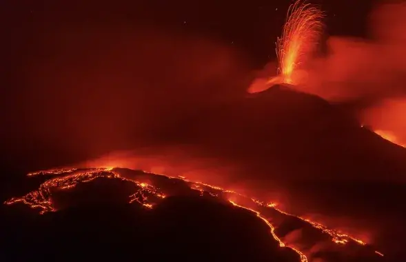 Извержение вулкана
