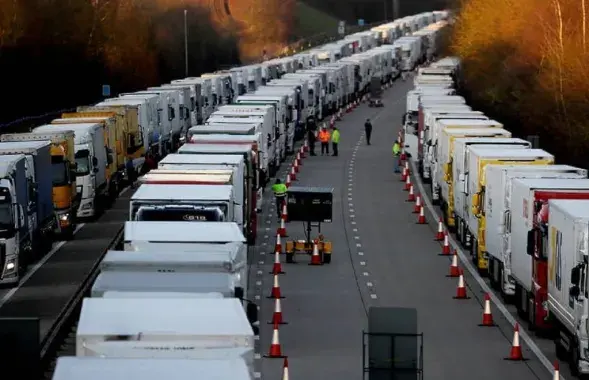 Фуры, ілюстрацыйнае фота
