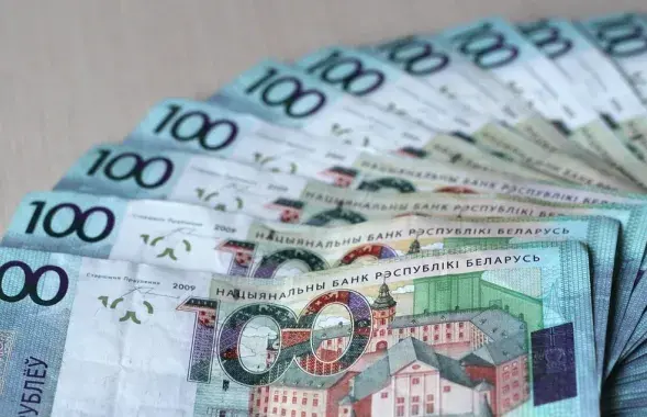 Бизнес задыхается, а белорусы пока нет
