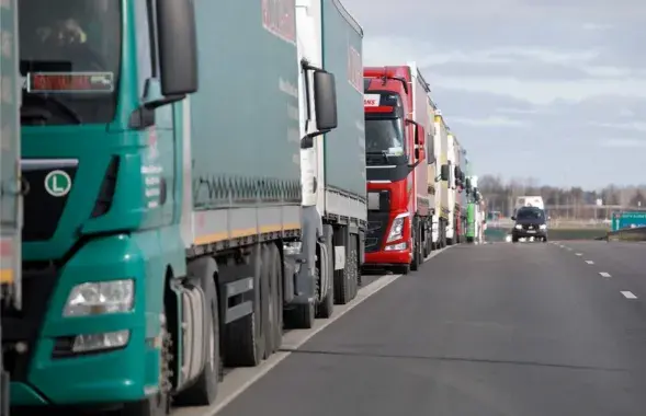 Фуры, ілюстрацыйнае фота
