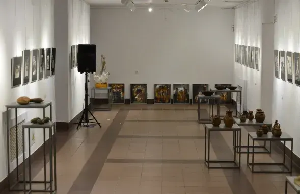 Работы фотохудожника Ведренко сняли с выставки
