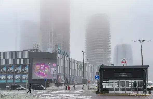 Мінск аказаўся ва ўладзе смогу
