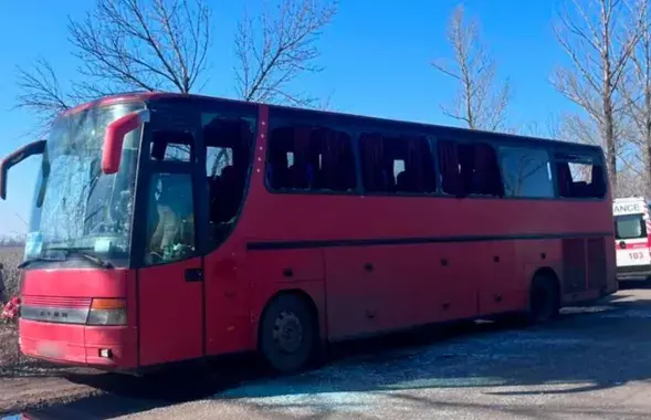 Атакованный дроном рейсовый автобус
