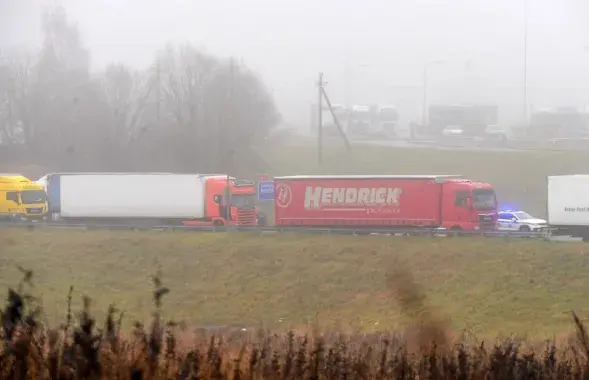 Літоўскія фуры, якія вяртаюцца ў Беларусь
