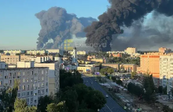 Пожары в окрестностях города Электросталь в РФ после ударов украинских дронов
