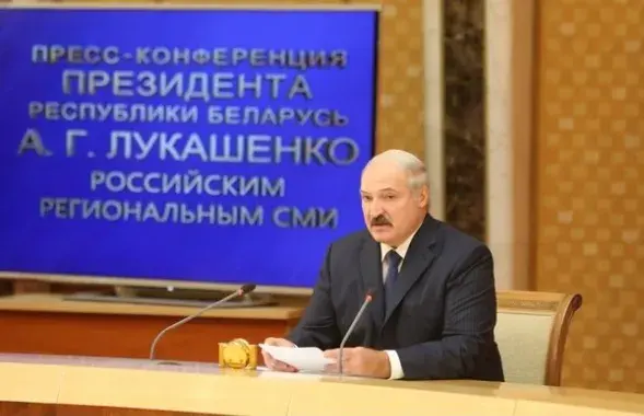 Лукашэнка: На першым месцы па карупцыі ў Беларусі — медыцына