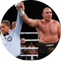 Мінскі гігант Аляксандр Усцінаў пазмагаецца за пояс чэмпіёна свету па боксе