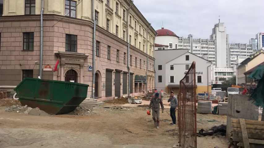 У цэнтры Мінска знайшлі артылерыйскі снарад з узрывальнікам (фота)