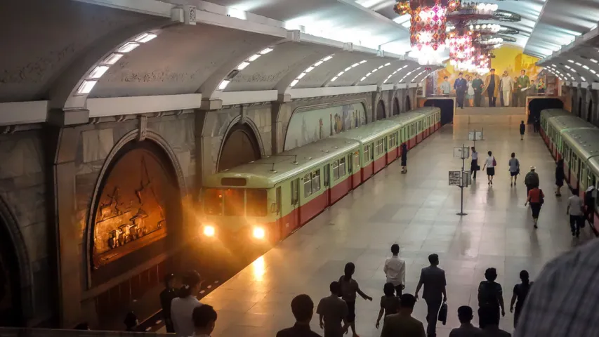 Пхеньянскае метро: фота аднаго з самых закрытых метрапалітэнаў свету