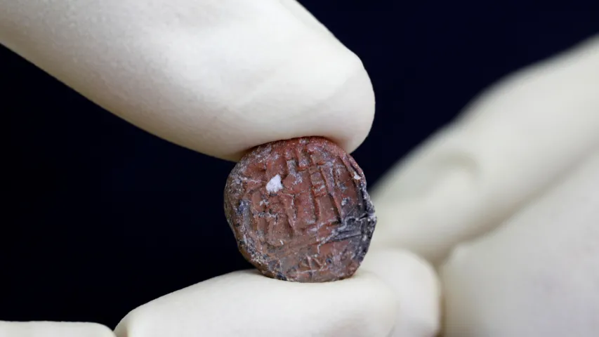 Археолагі знайшлі 2700-гадовую пячатку “губернатара” Іерусаліма (фота)