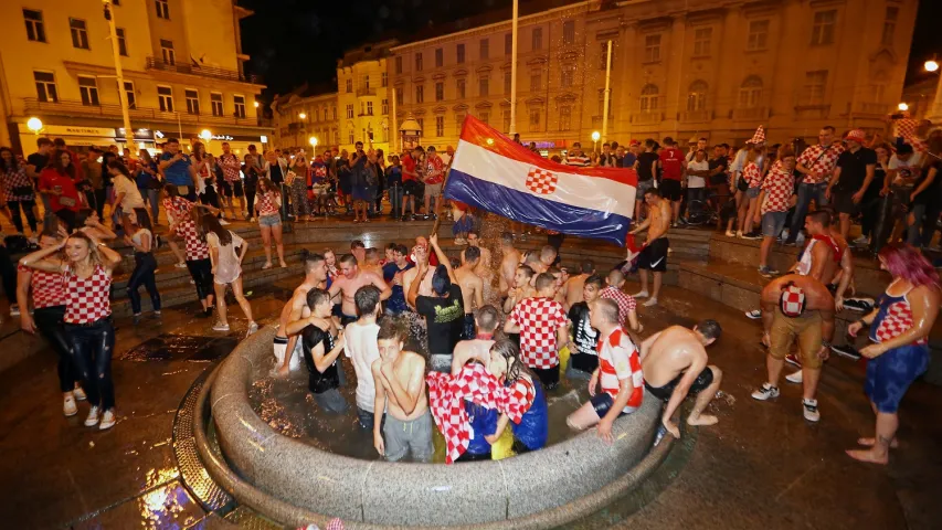 После матча. Как радуются и как грустят хорваты и россияне