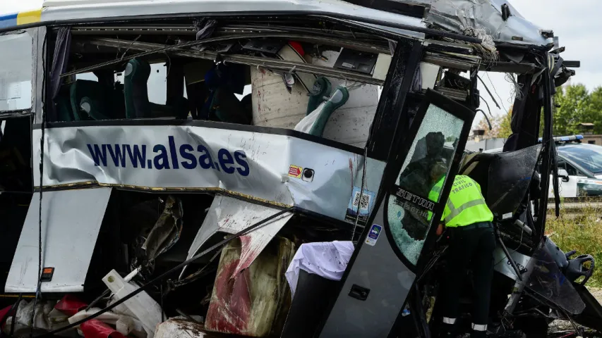 Жахлівая аварыя з аўтобусам у Іспаніі, загінулі 6 чалавек