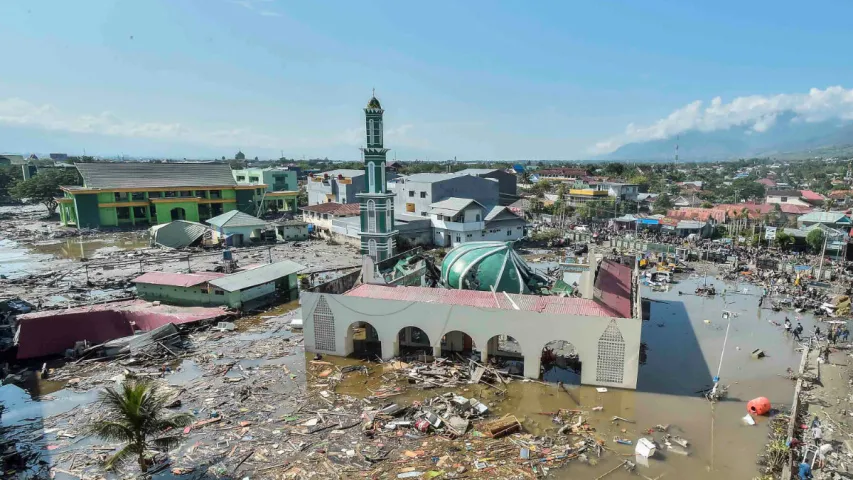 Інданэзія пасля землятрусу і цунамі. Фота і відэа
