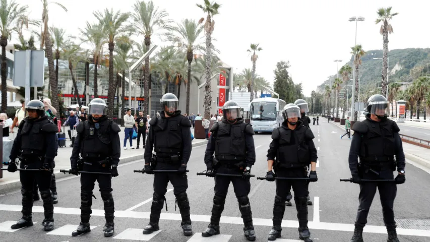 У Каталоніі праходзіць усеагульны страйк, адбыліся сутыкненні з паліцыяй