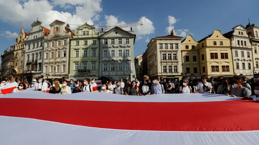 У Празе на акцыю салідарнасці з Беларуссю прыйшлі сотні людзей