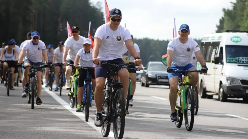 Велосипедистов, задержанных на Минском триатлоне, не выпустили из РУВД