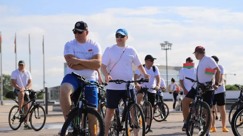 Велосипедистов, задержанных на Минском триатлоне, не выпустили из РУВД