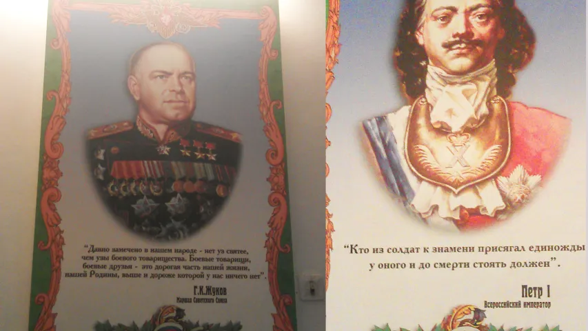 Як у Ваеннай акадэміі ўжываюцца патрыёты Беларусі і “рускі мір” (фота)