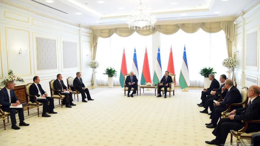 Лукашэнка сустрэўся з прэзідэнтам Узбекістана ў "Блакітным палацы" (фота)
